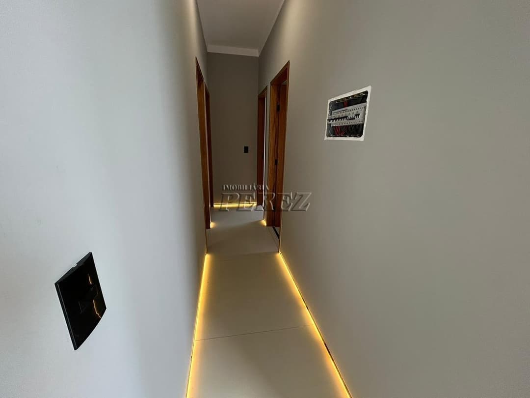 Casa à venda no bairro Aeroporto na região leste de Londrina - Foto 11