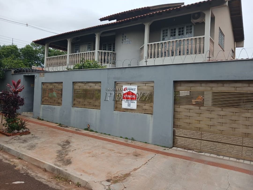 Sobrado à venda na região norte de Londrina - Foto 0