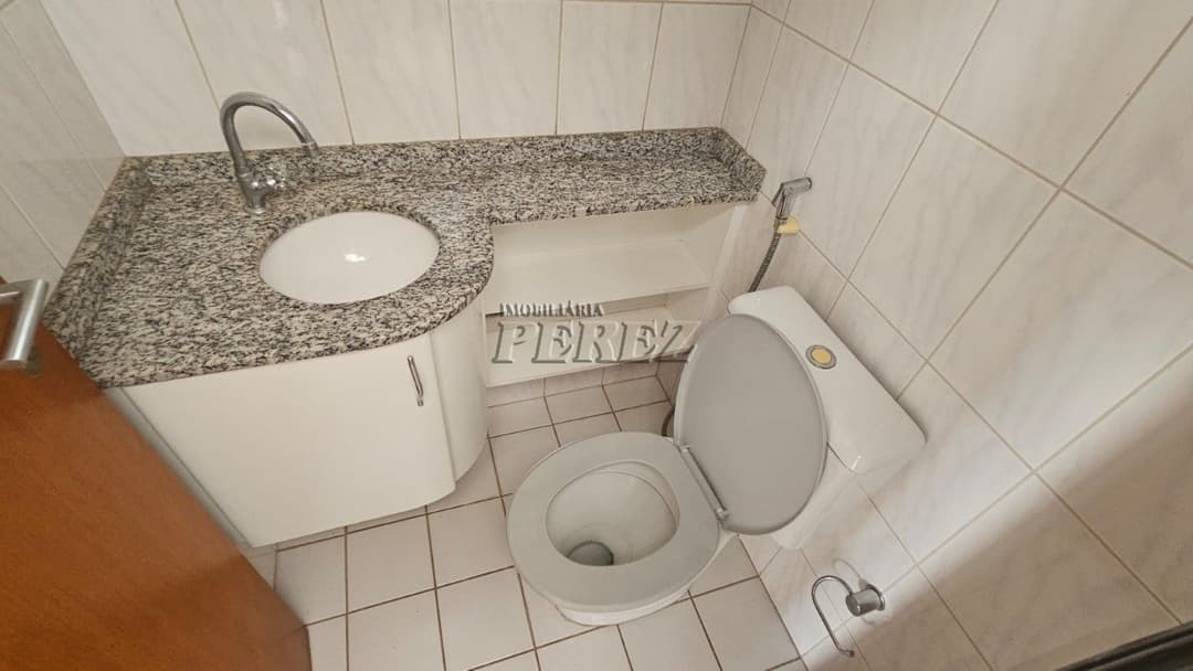 Apartamento para alugar no Centro de Londrina, na Rua Paranaguá. - Foto 8