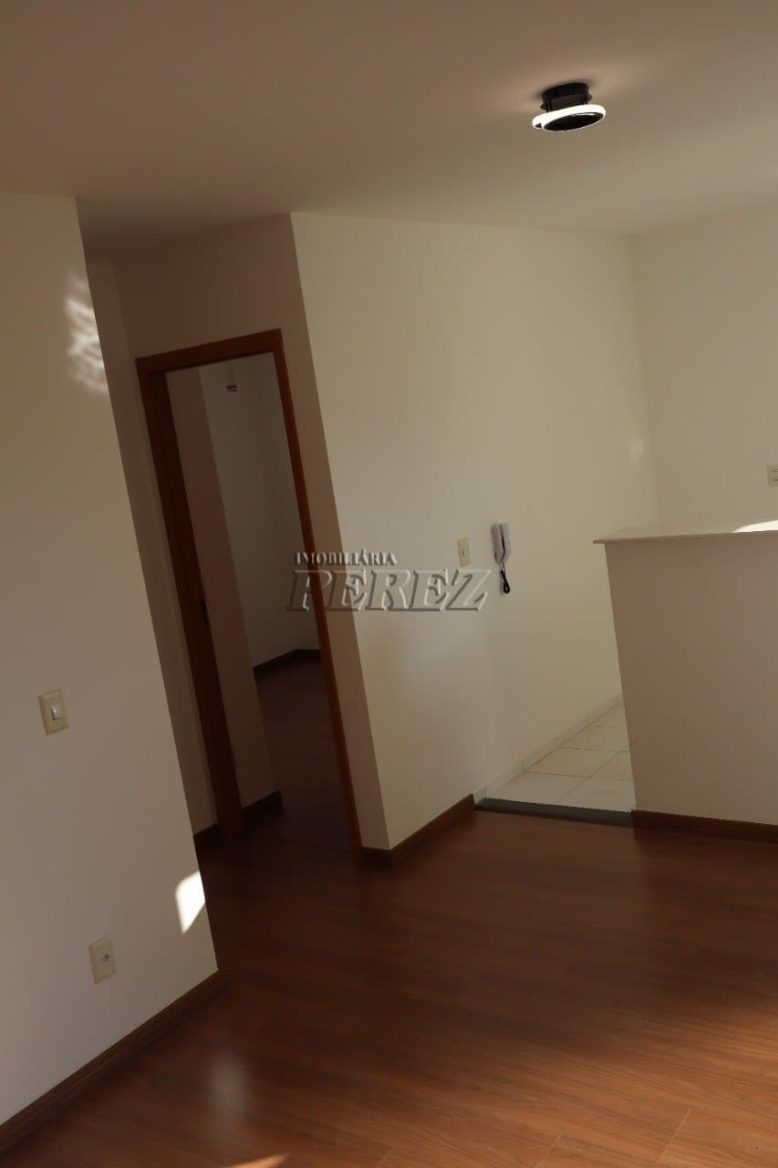Apartamento no Residencial Parque Lisboa na região norte de Londrina - Foto 10