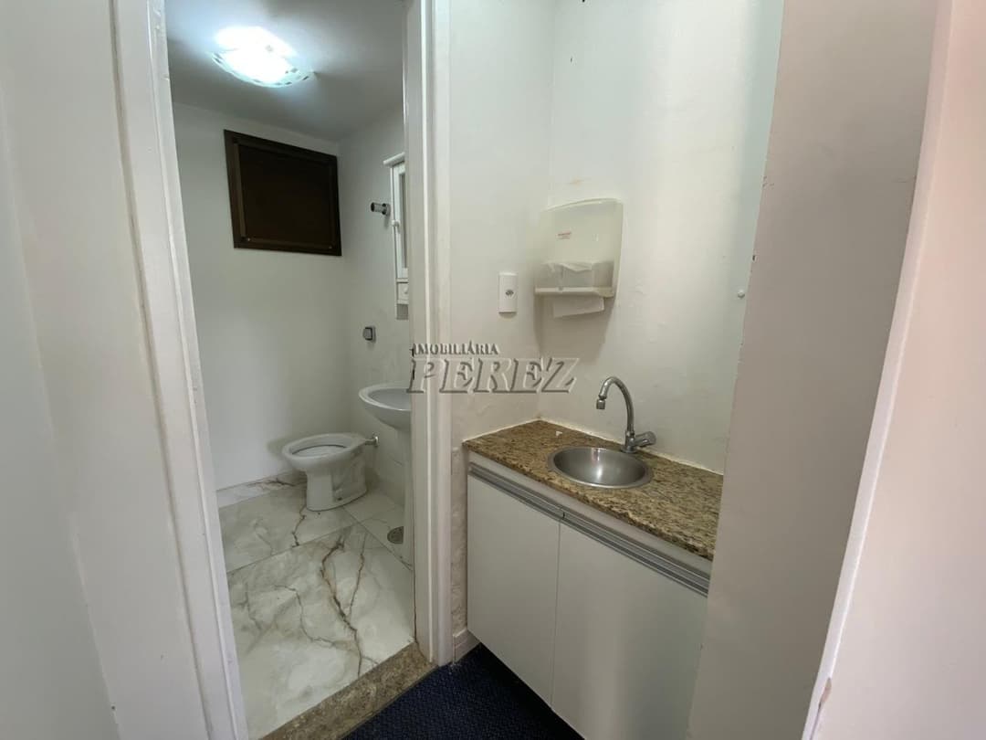 Sala Comercial à venda no Edifício Oscar Fuganti na região central de Londrina - Foto 8