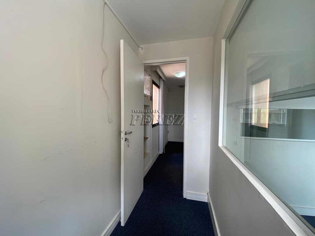 Sala Comercial à venda no Edifício Oscar Fuganti na região central de Londrina - Foto 2