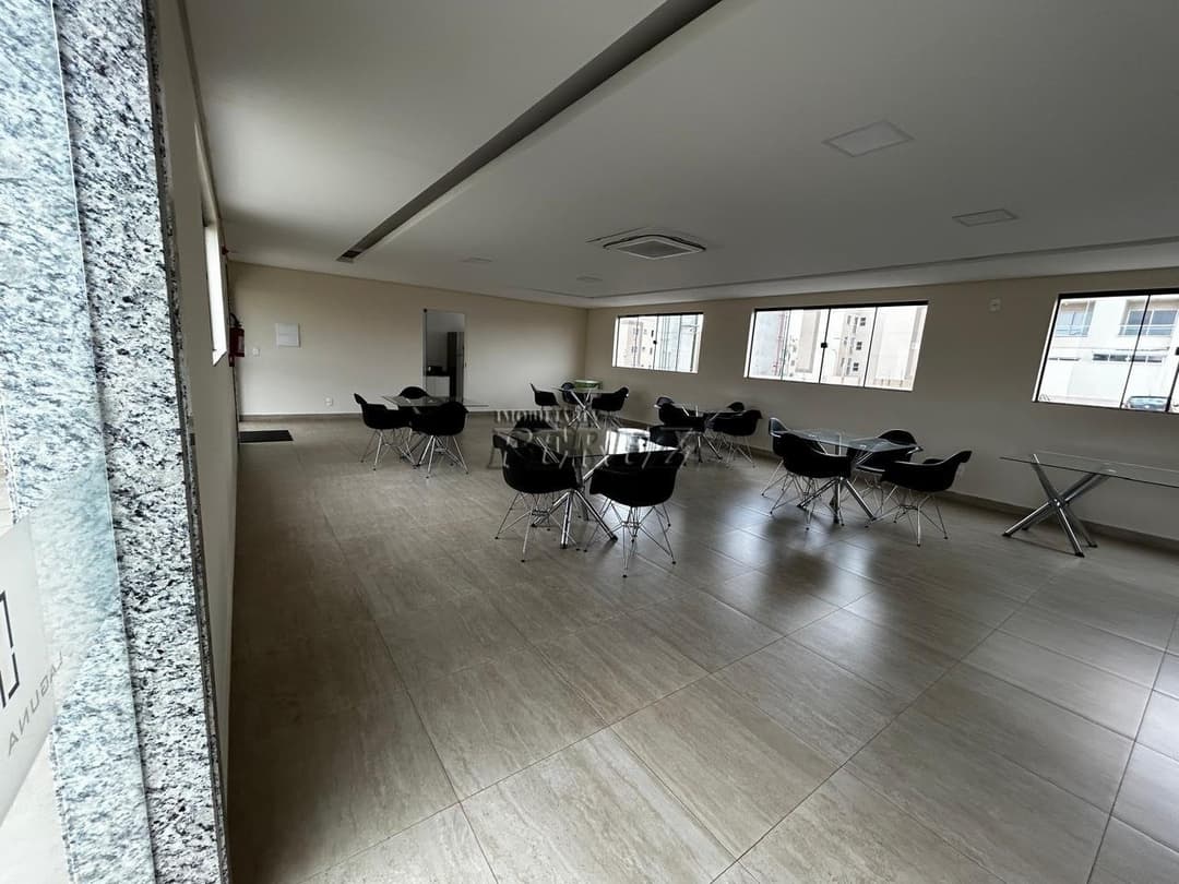 Apartamento à venda no Condomínio Laguna Málaga na região leste de Londrina - Foto 19