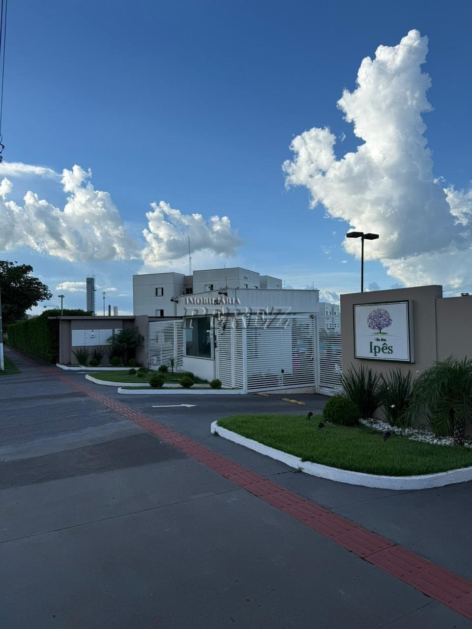 Apartamento à venda no Condomínio Residencial Vila dos Ipês na região norte de Londrina - Foto 0