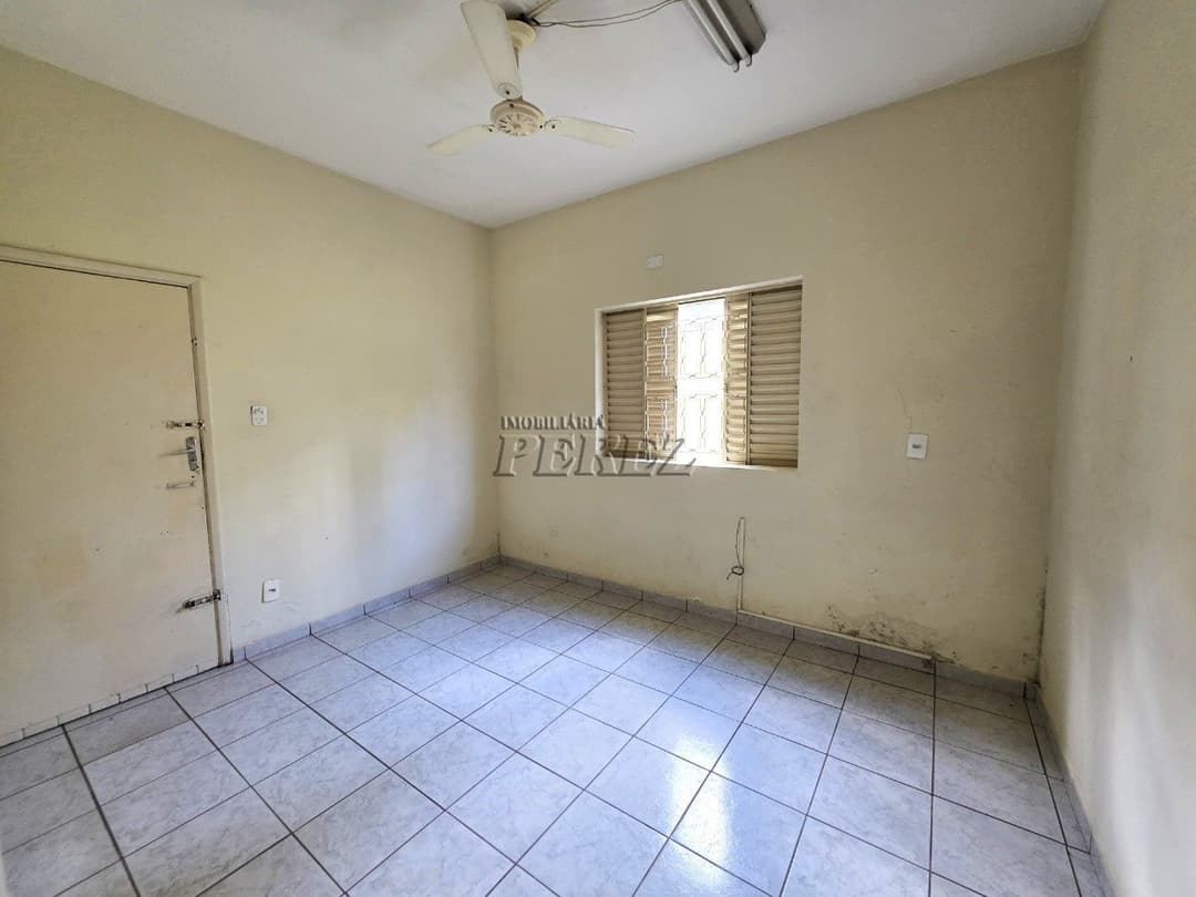 Imóvel comercial para alugar na Rua Espírito Santo no centro de Londrina - Foto 8