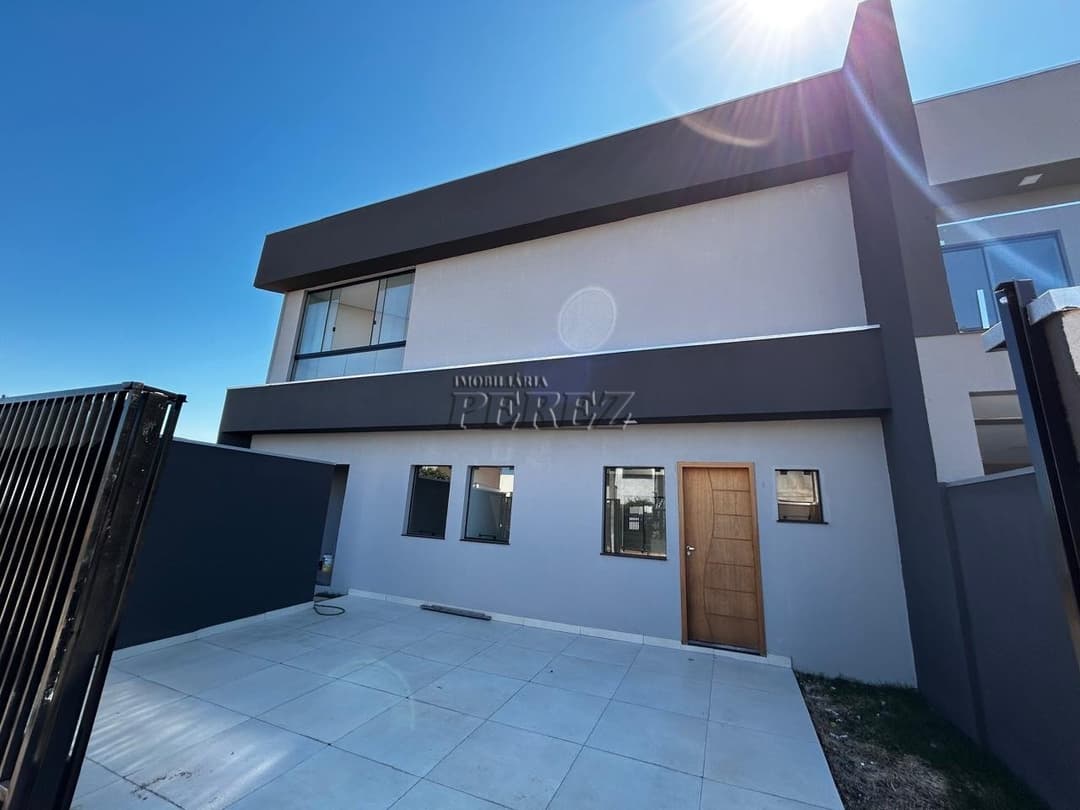 Sobrado à venda no Jardim Colúmbia região oeste de Londrina - Foto 0