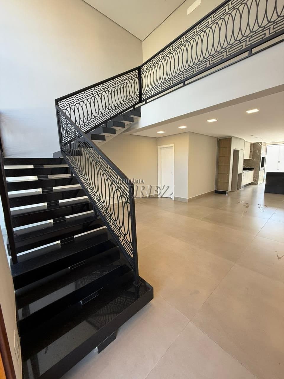 Sobrado à venda no Condomínio Araçari na região leste de Londrina - Parque Tauá - Foto 3