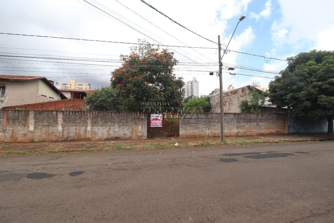 Terreno à venda Rua Sena Martins, região central de Londrina - Foto 0