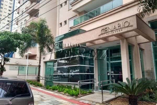 Apartamento à venda no Edifício Cenário Residence no centro de Londrina — foto principal