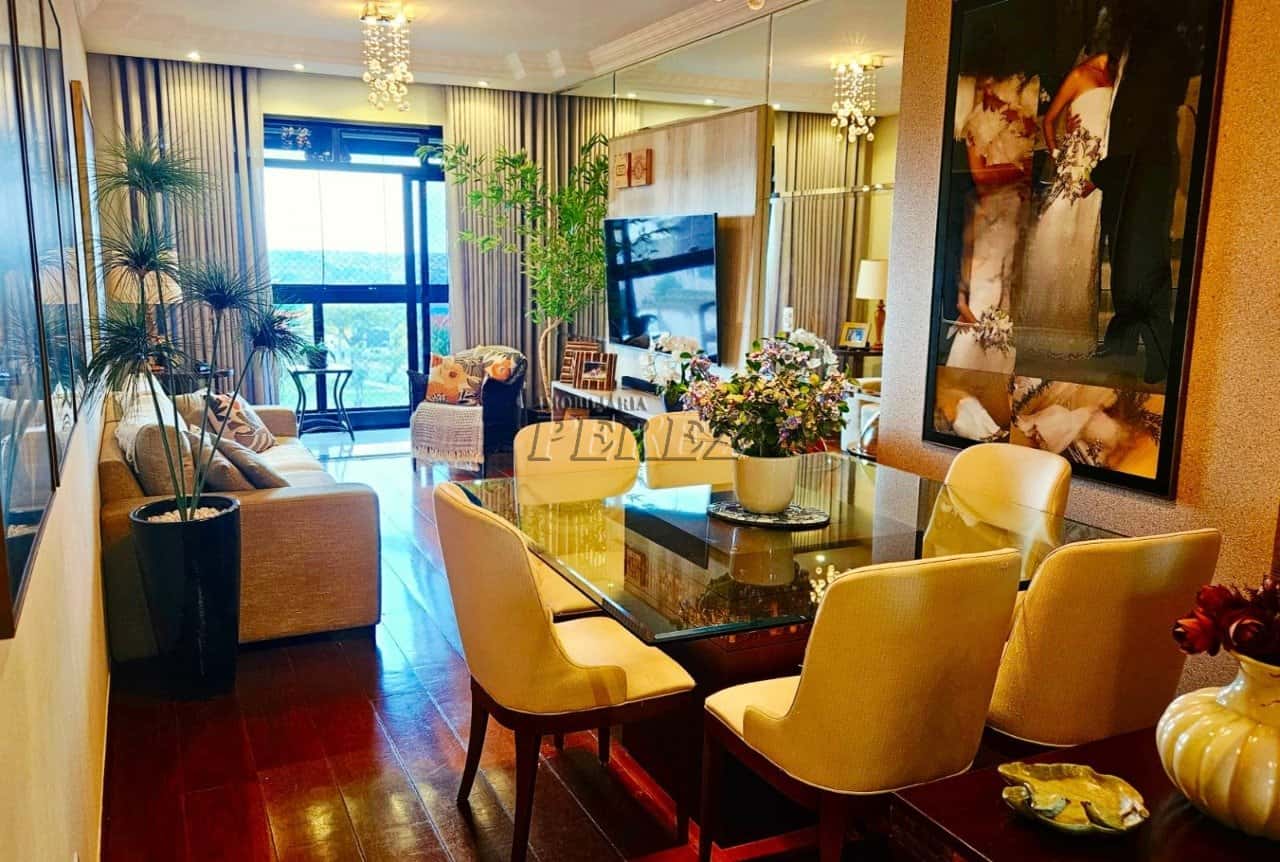 Apartamento à venda no Edifício Floresta Negra na região central de Londrina — foto principal