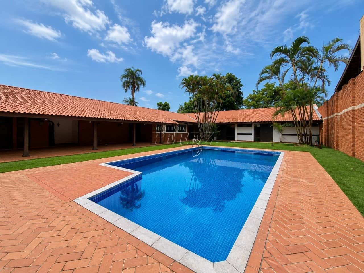 Casa para alugar ou vender próximo da Av. Santos Dumont — foto principal