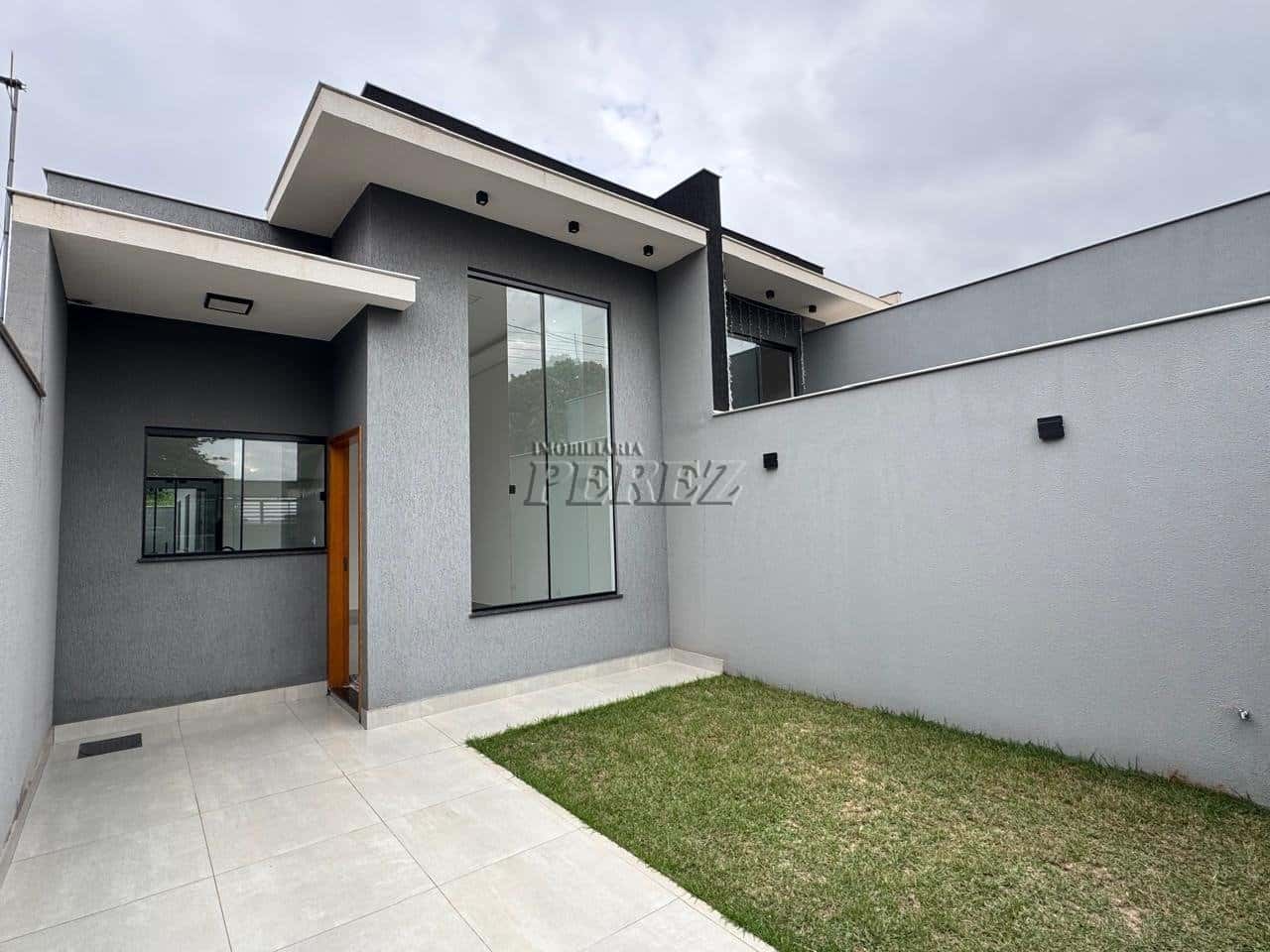 Casa para alugar no Jardim Montecatini, região leste de Londrina — foto principal