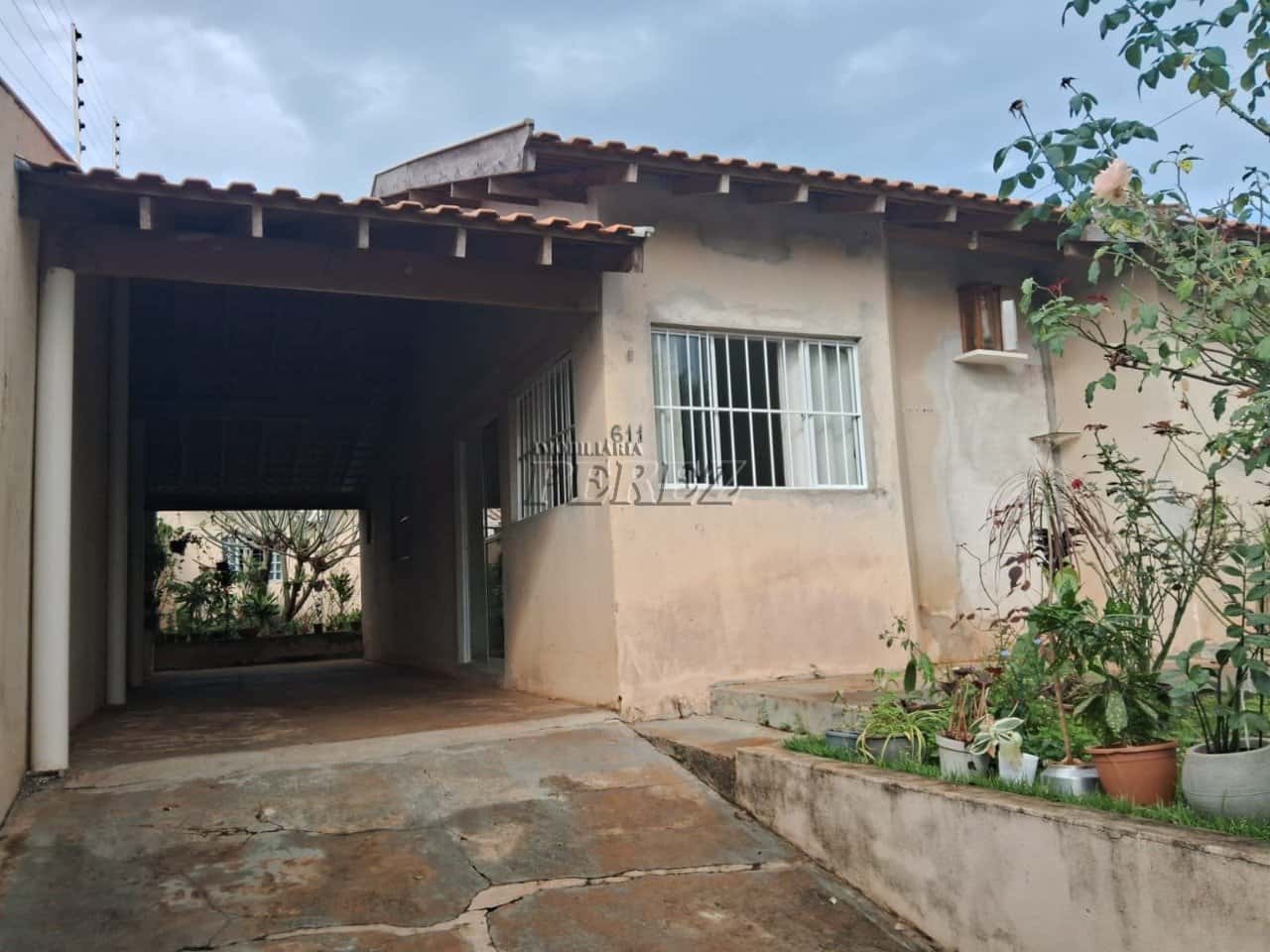 Casa à venda no Jardim Maria Lúcia, região oeste de Londrina — foto principal