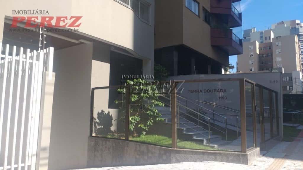 Apartamento à venda no Edifício Terra Dourada - Centro de Londrina — foto principal