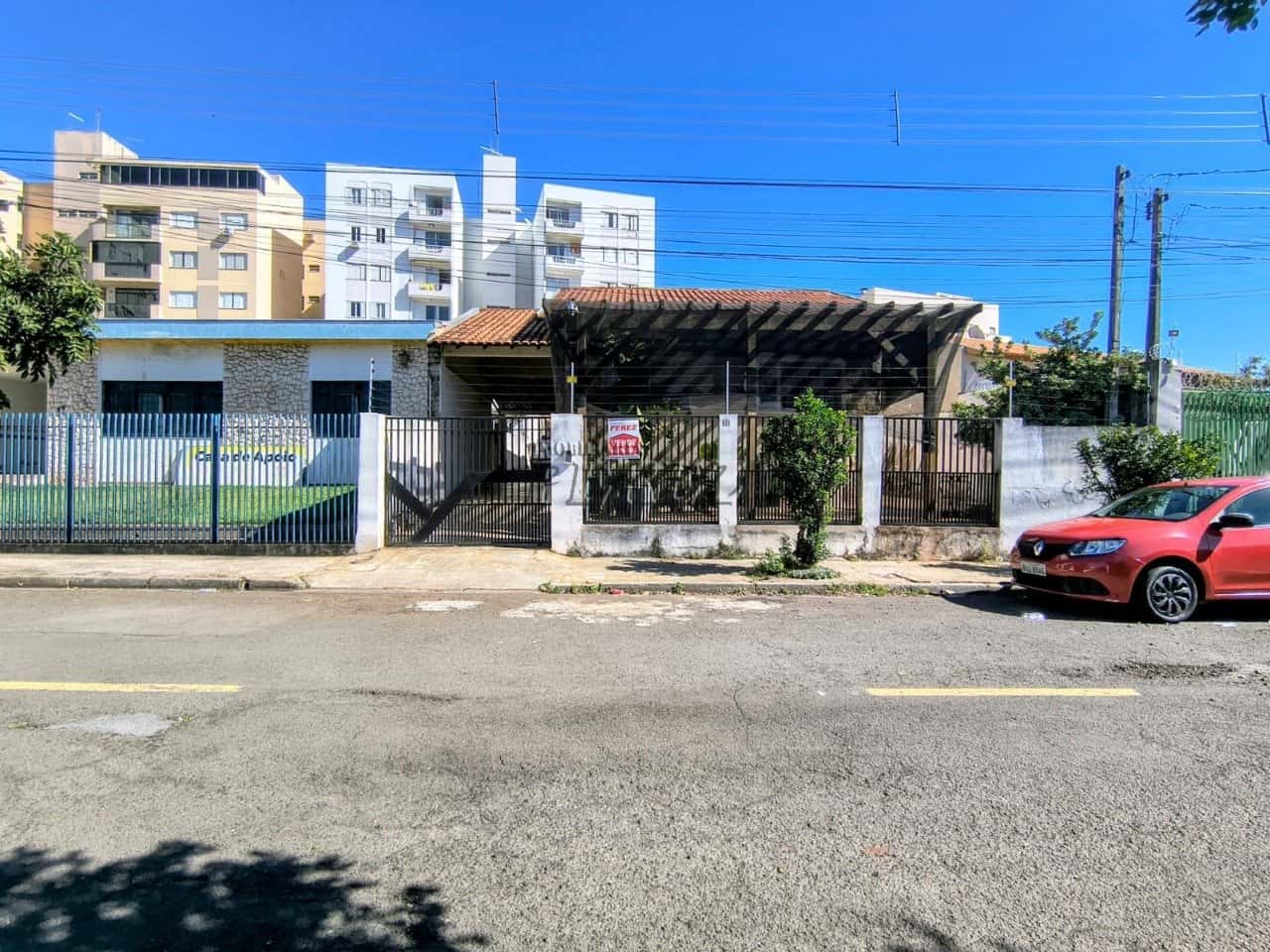 Casa à venda no centro de Londrina - Chácaras Pietraróia — foto principal