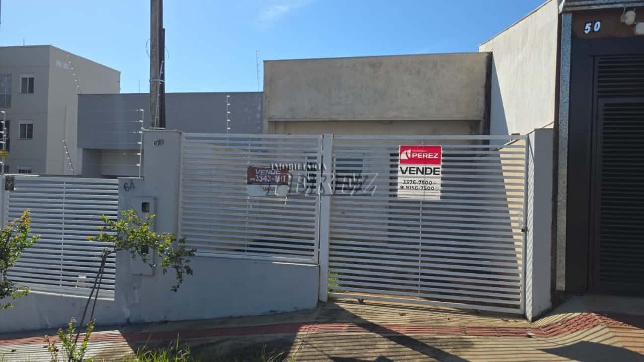 Casa à venda no Conjunto Habitacional José Garcia Molina - Região norte de Londrina — foto principal