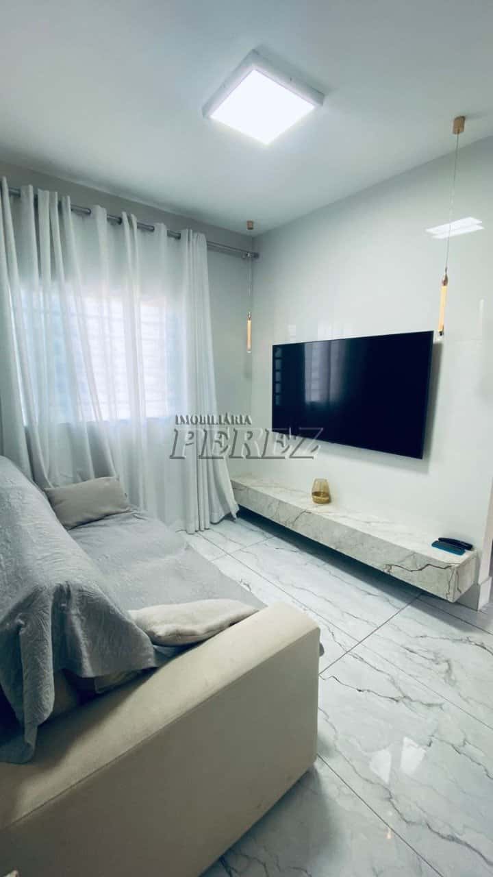 Casa à venda no Conjunto Habitacional Saltinho, região sul de Londrina — foto principal
