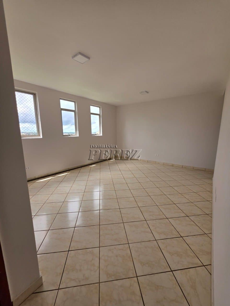 Apartamento para alugar no Residencial Monterrey na região leste de Londrina - Foto 4