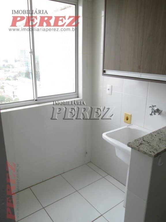 Apartamento no Ed. Inédito, de 2 quartos para alugar no Centro - Londrina/PR - Foto 3