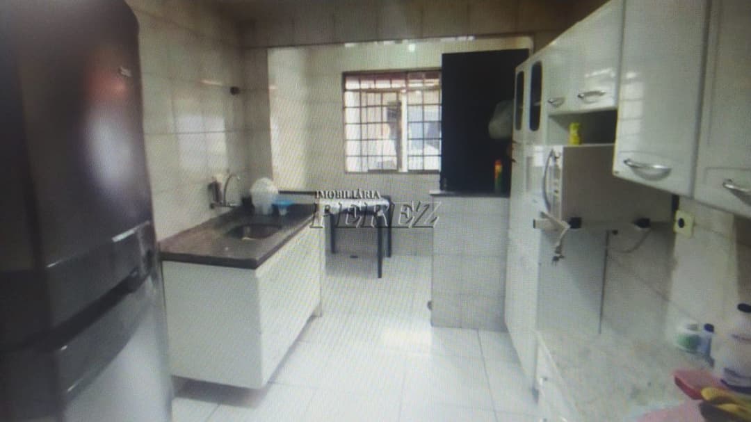 Sobrado à Venda na Avenida Celso Garcia Cid, Zona Leste de Londrina - Foto 5