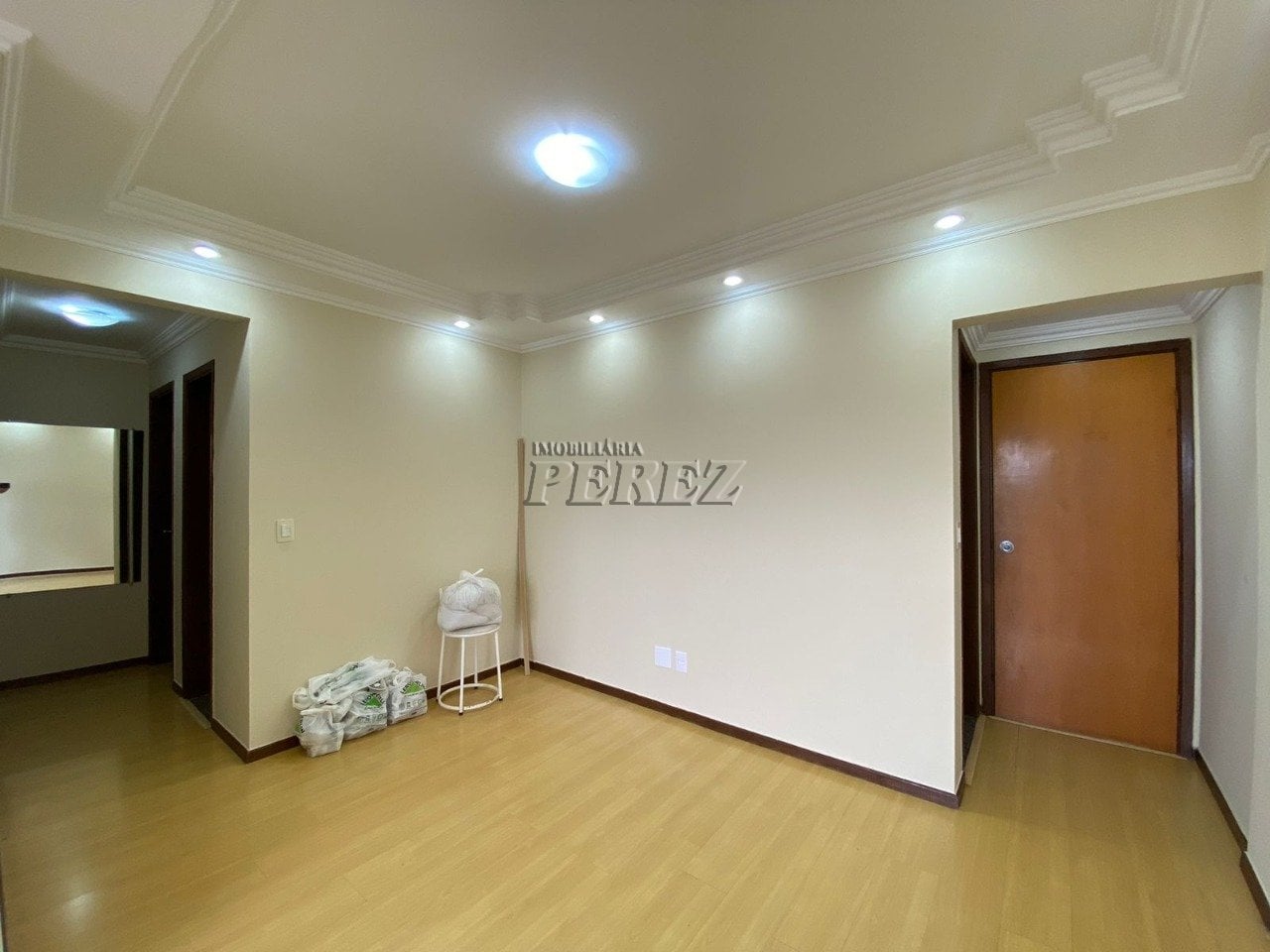 Apartamento à venda no Villagio Di Monaco na região leste de Londrina