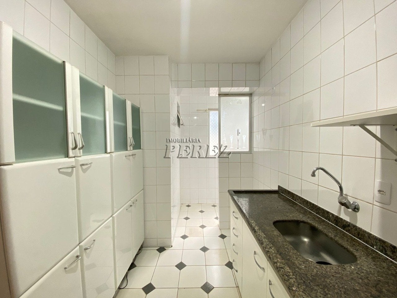 Apartamento à venda no Villagio Di Monaco na região leste de Londrina