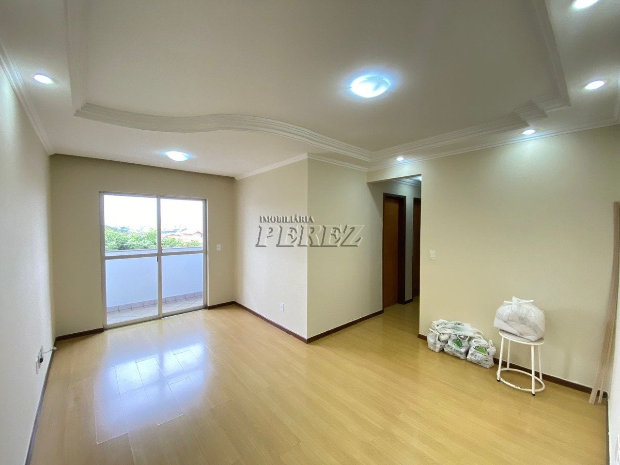 Apartamento à venda no Villagio Di Monaco na região leste de Londrina