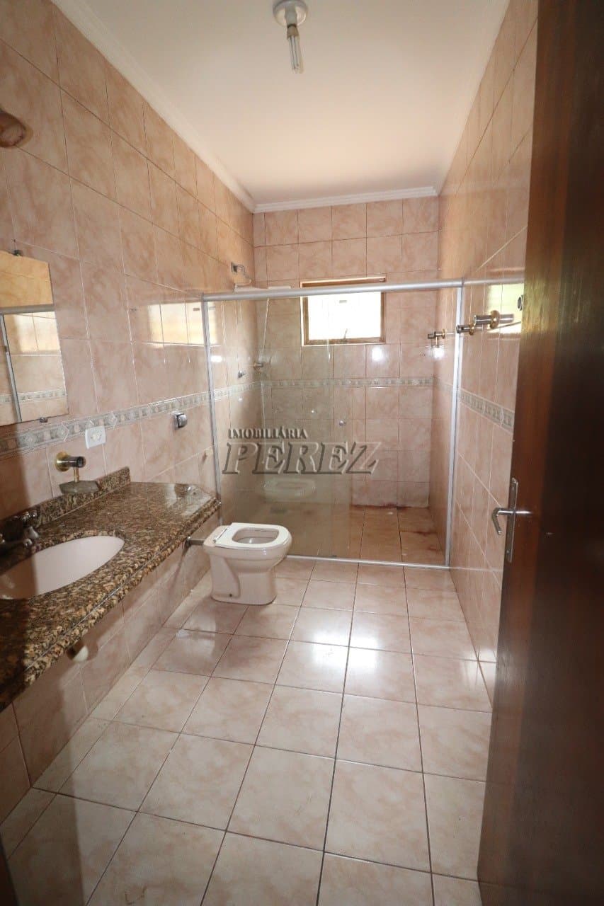 Sobrado para alugar no Santa Mônica, na região norte de Londrina - Foto 11
