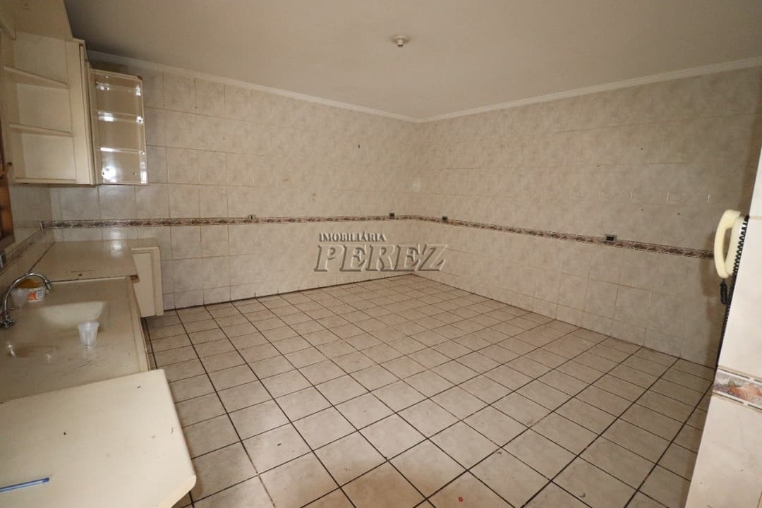 Sobrado para alugar no Santa Mônica, na região norte de Londrina - Foto 13