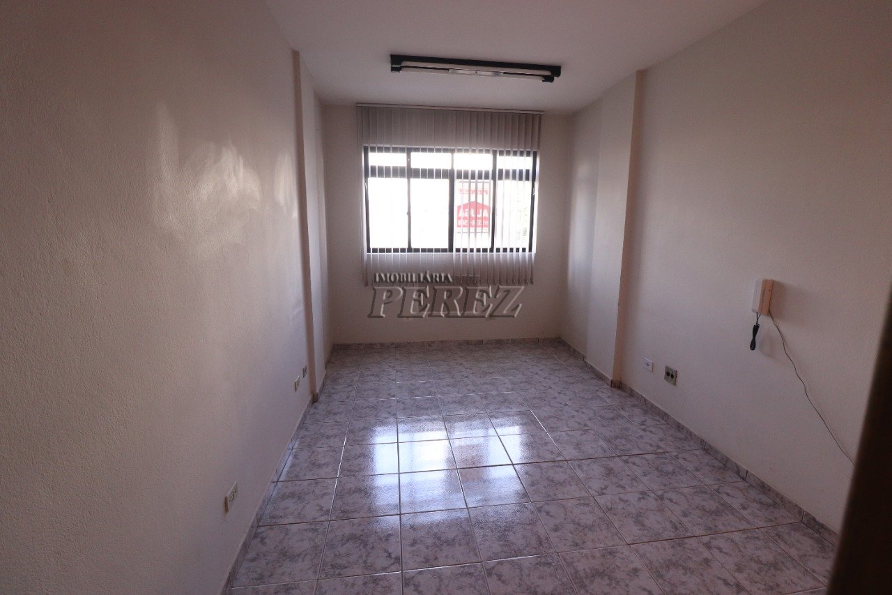 Sala comercial para alugar no centro de Londrina, Edifício Maria Renilda. - Foto 5