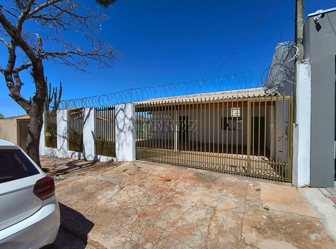 Casa à venda no Jardim Santa Rita na região oeste de Londrina — foto principal