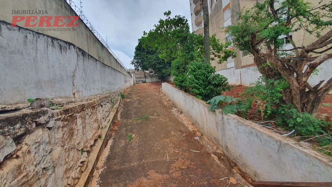 Terreno a venda na Rua Uruguai no centro de Londrina. - Foto 2