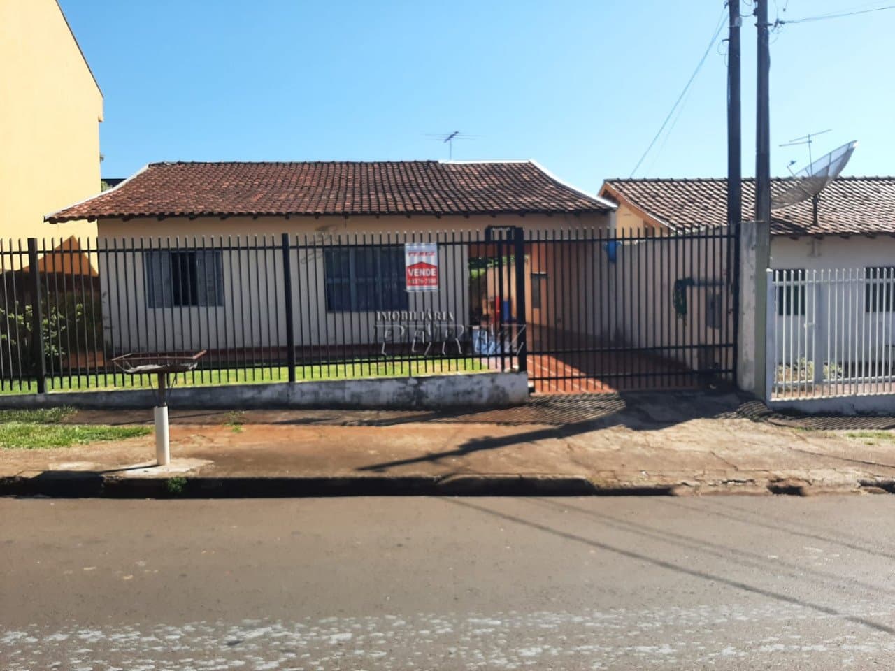 Casa à venda no Jardim California em Londrina - Rua Pitágoras