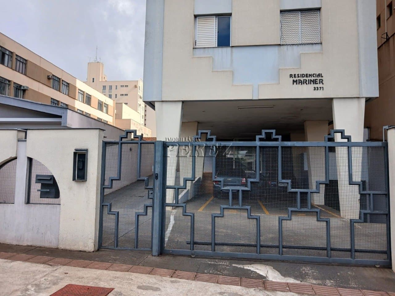 Apartamento para alugar na região central de Londrina - Edifício Mariner.