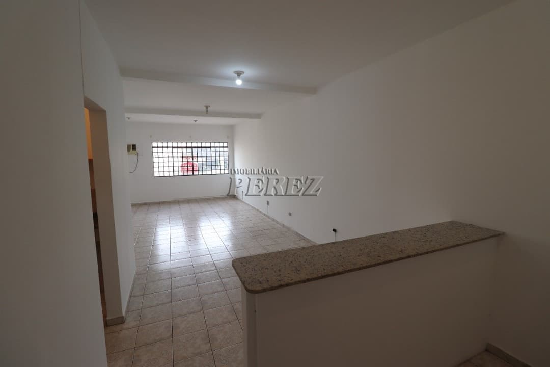 Sala comercial para alugar na Rua Goiás, no centro de Londrina - Foto 1