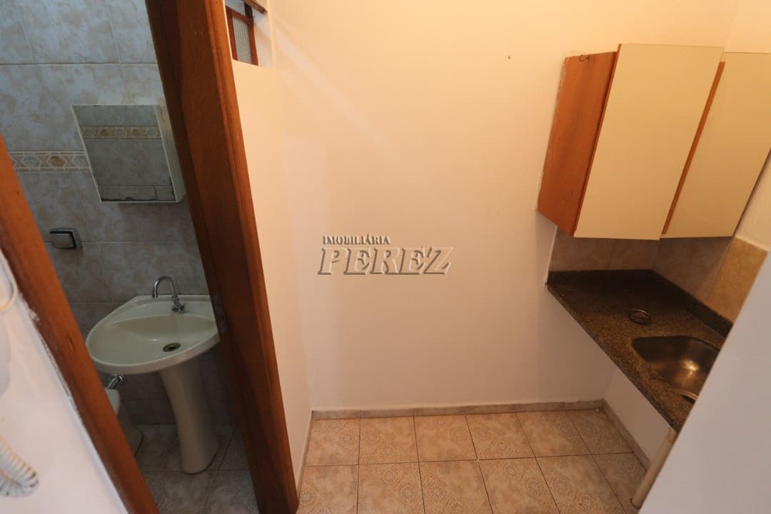 Sala comercial para alugar na Rua Goiás, no centro de Londrina - Foto 6