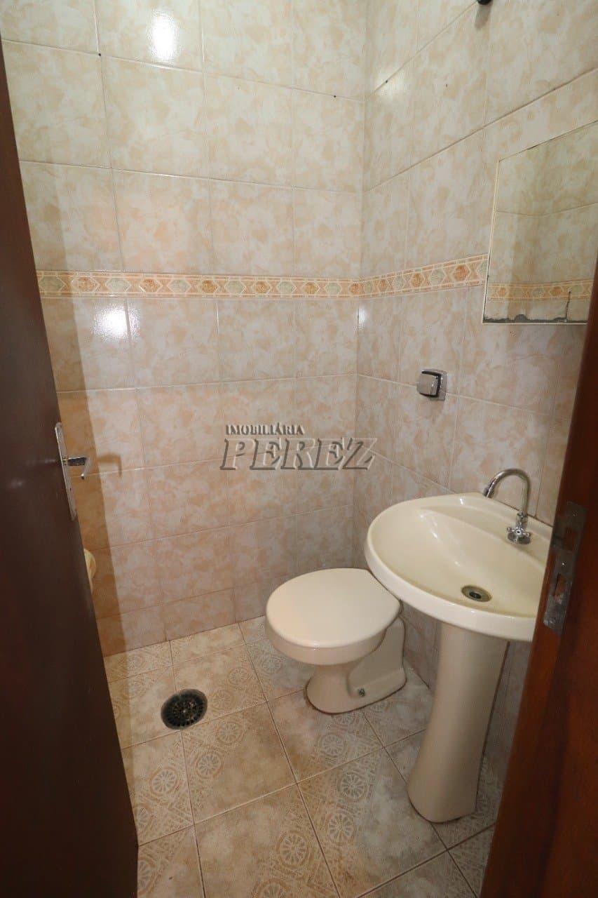 Sala comercial para alugar na Rua Goiás, no centro de Londrina - Foto 7