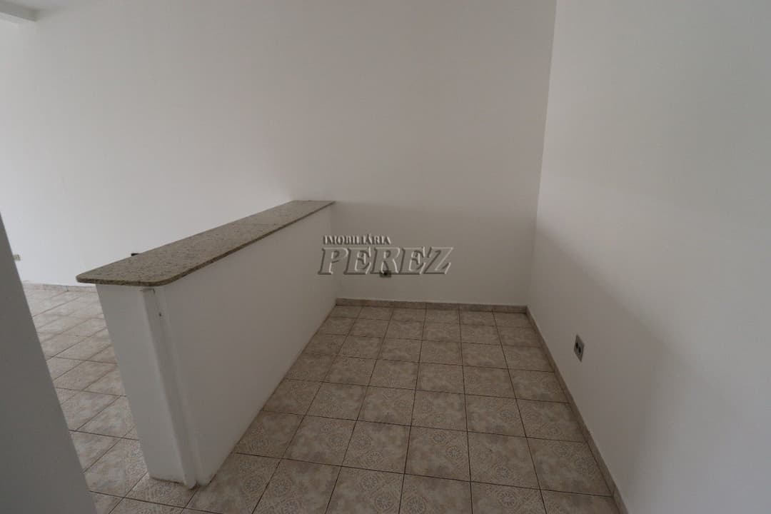 Sala comercial para alugar na Rua Goiás, no centro de Londrina - Foto 8