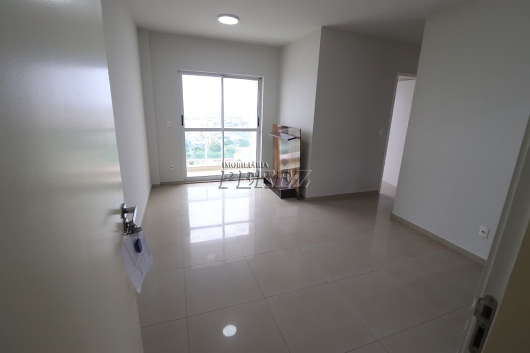 Apartamento para alugar no Edifício Inédito no centro de Londrina - Foto 2