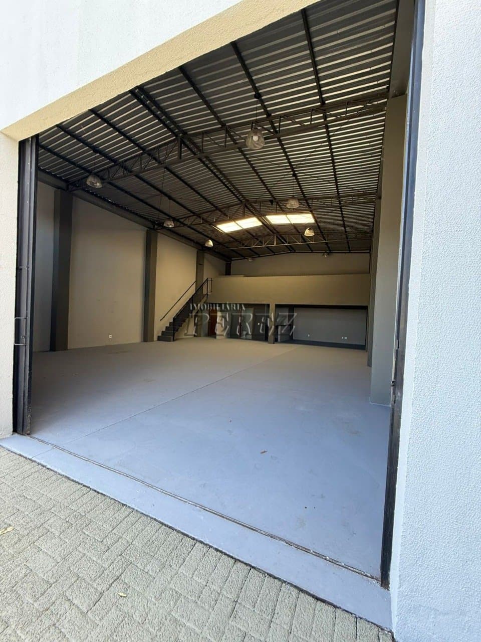 Barracão para alugar na Vila Matarazzo, no centro de Londrina - Foto 2