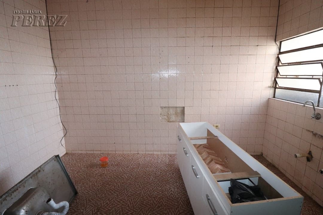 Casa Comercial à Venda - Região Central de Londrina na rua Mato Grosso - Foto 8