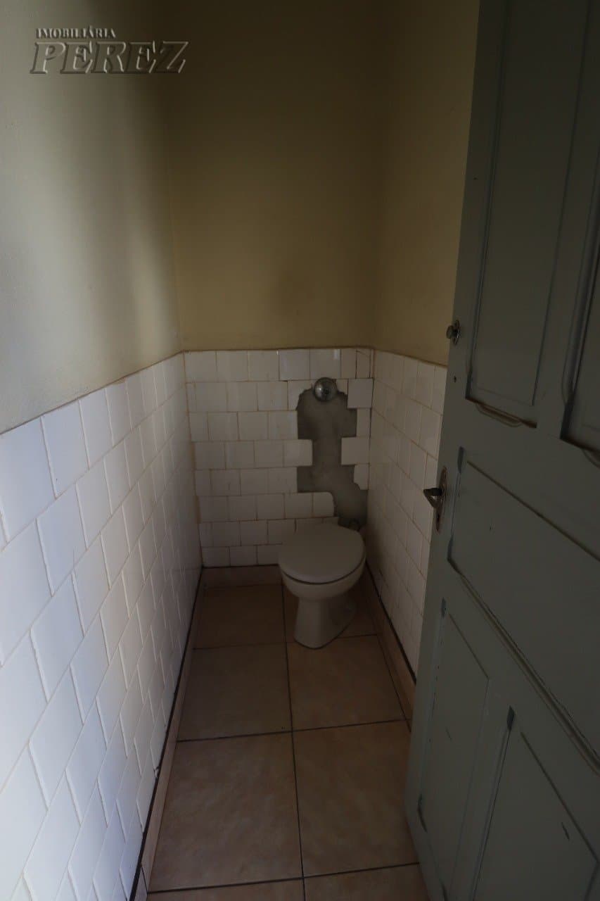 Casa Comercial à Venda - Região Central de Londrina na rua Mato Grosso - Foto 11