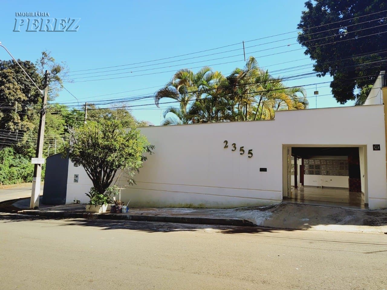 Casa à venda na região leste de Londrina - Califórnia