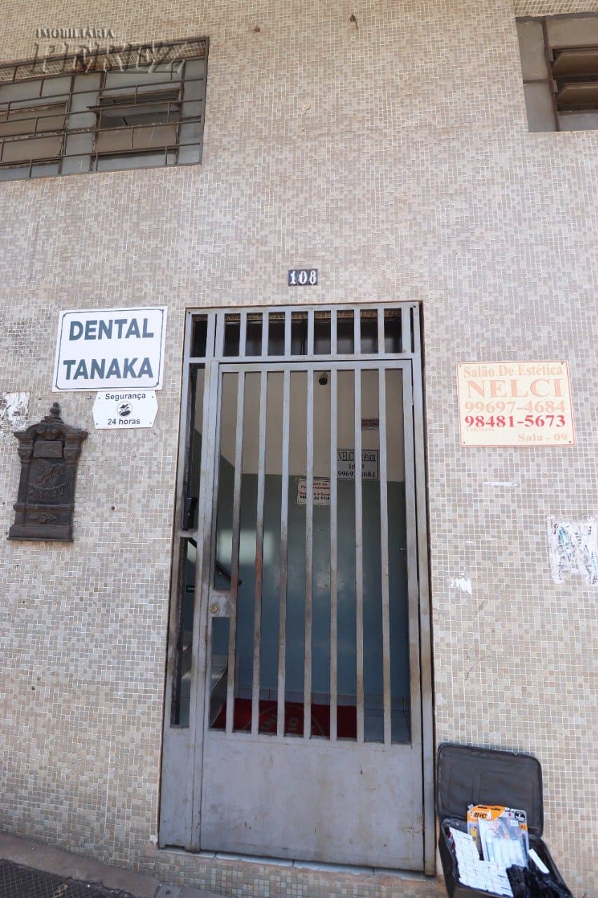 Sala comercial para alugar na Rua Professor João Cândido, no centro de Londrina - Foto 1