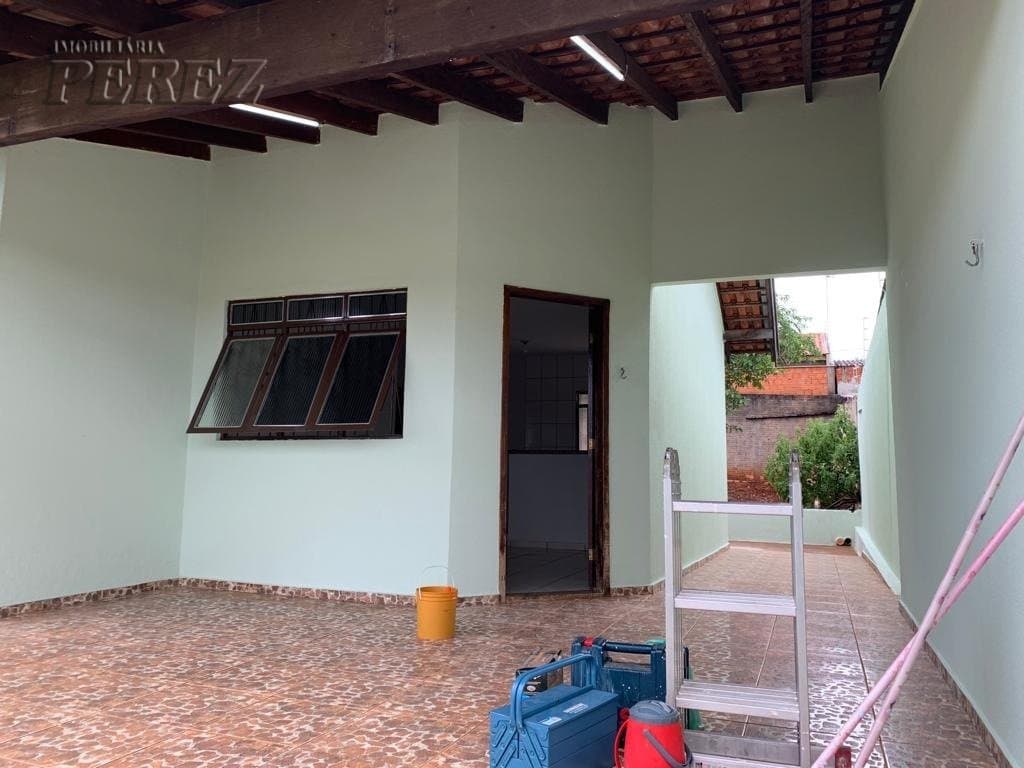 Casa para alugar no Jardim Pacaembu, região norte de Londrina - Foto 1