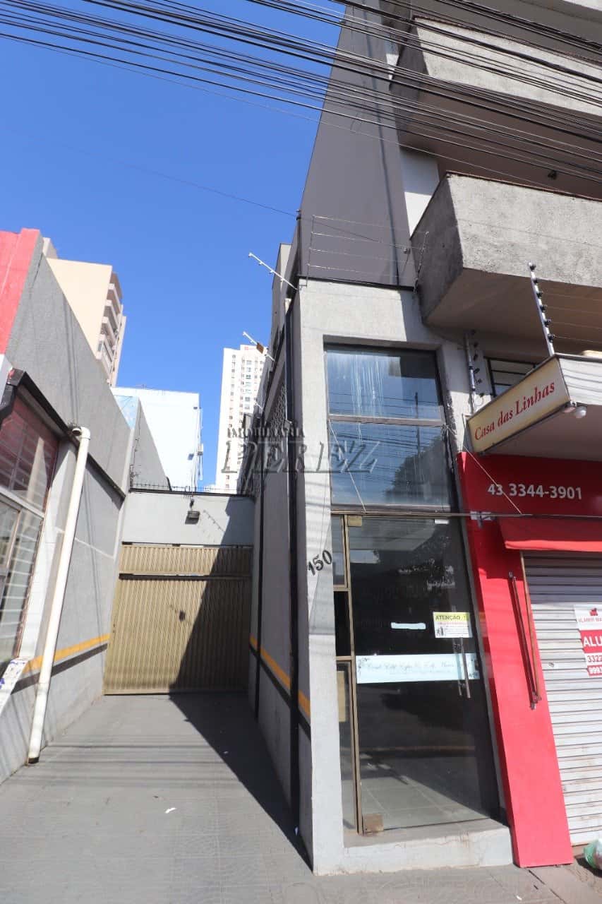 Apartamento à venda no Edifício Egles, no centro de Londrina — foto principal