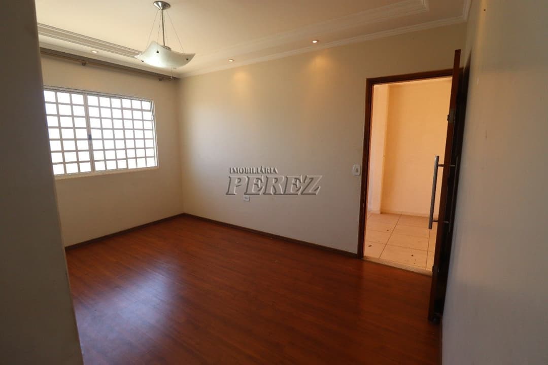 A Imobiliária Perez oferece a você uma ótima oportunidade de casa para venda e locação em Londrina. - Foto 4