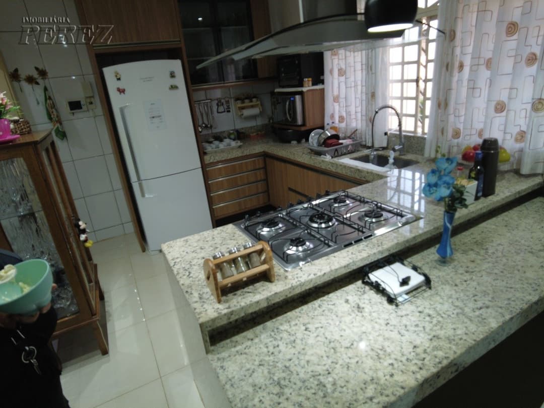 A Imobiliária Perez oferece a você uma ótima oportunidade de sobrado para venda em Londrina. - Foto 4