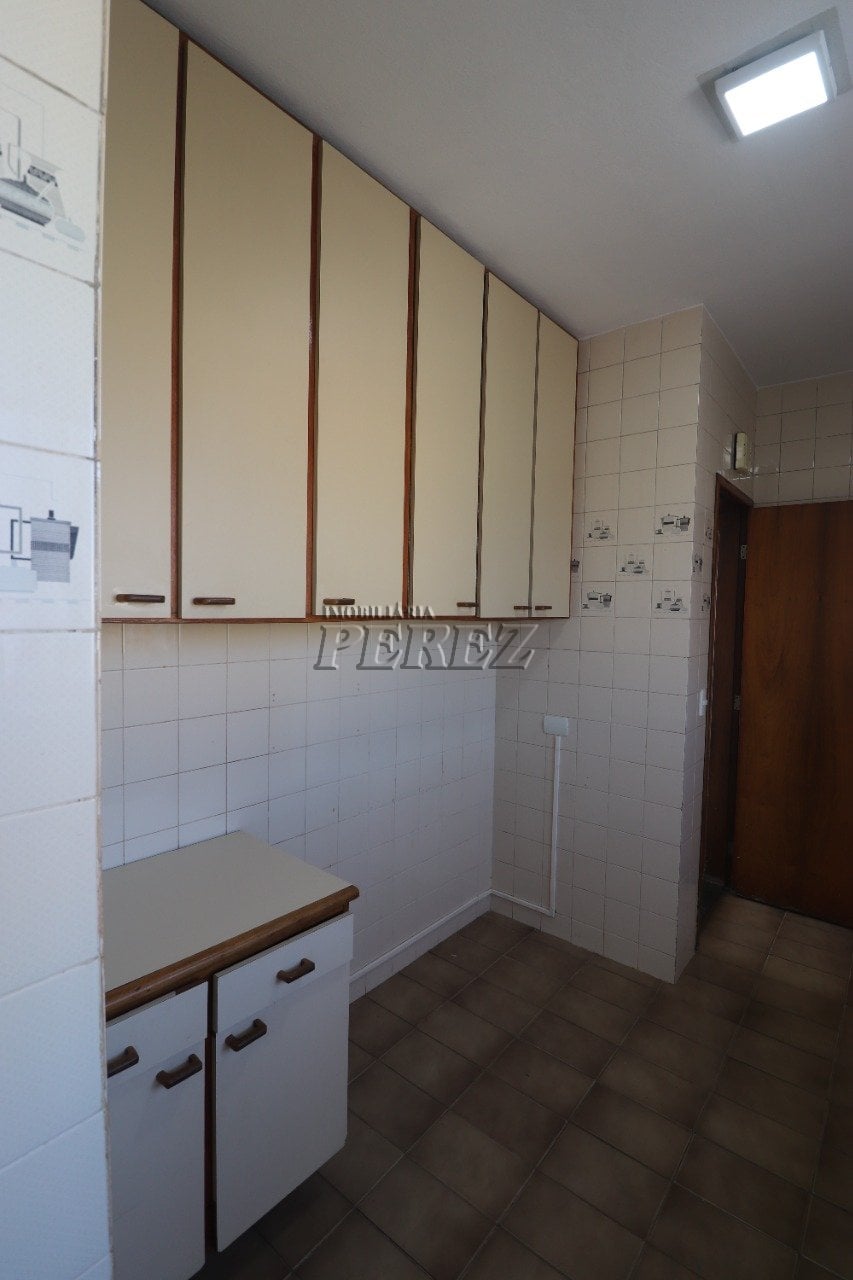 Apartamento à venda no Edifício Tarumã - Centro de Londrina