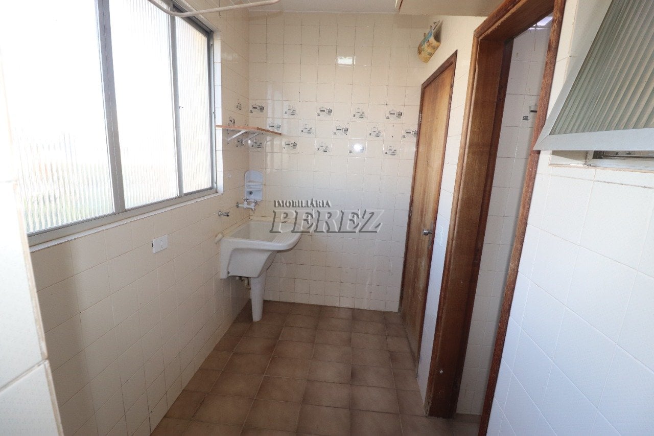Apartamento à venda no Edifício Tarumã - Centro de Londrina